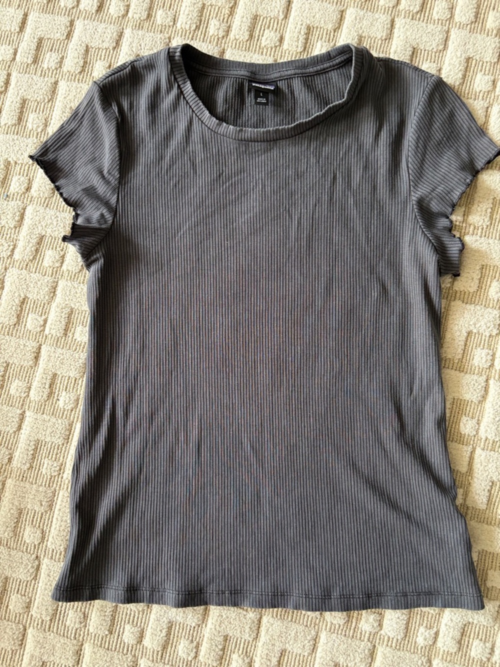 Size L Patagonia Women's Black/Gray Rib Knit Top